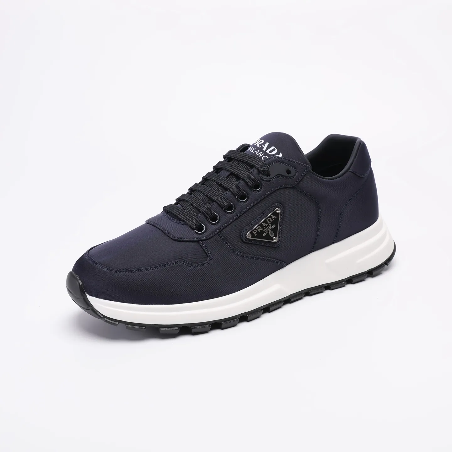 Batch 580 [PRADA] Men's shoes are popular in the counter, official website synchronization, high-quality shipments. Fabric: original cowhide with snakeskin. Lining: cowhide feet + cowhide lining. Outsole: original TPU + foam. Size: 38-46